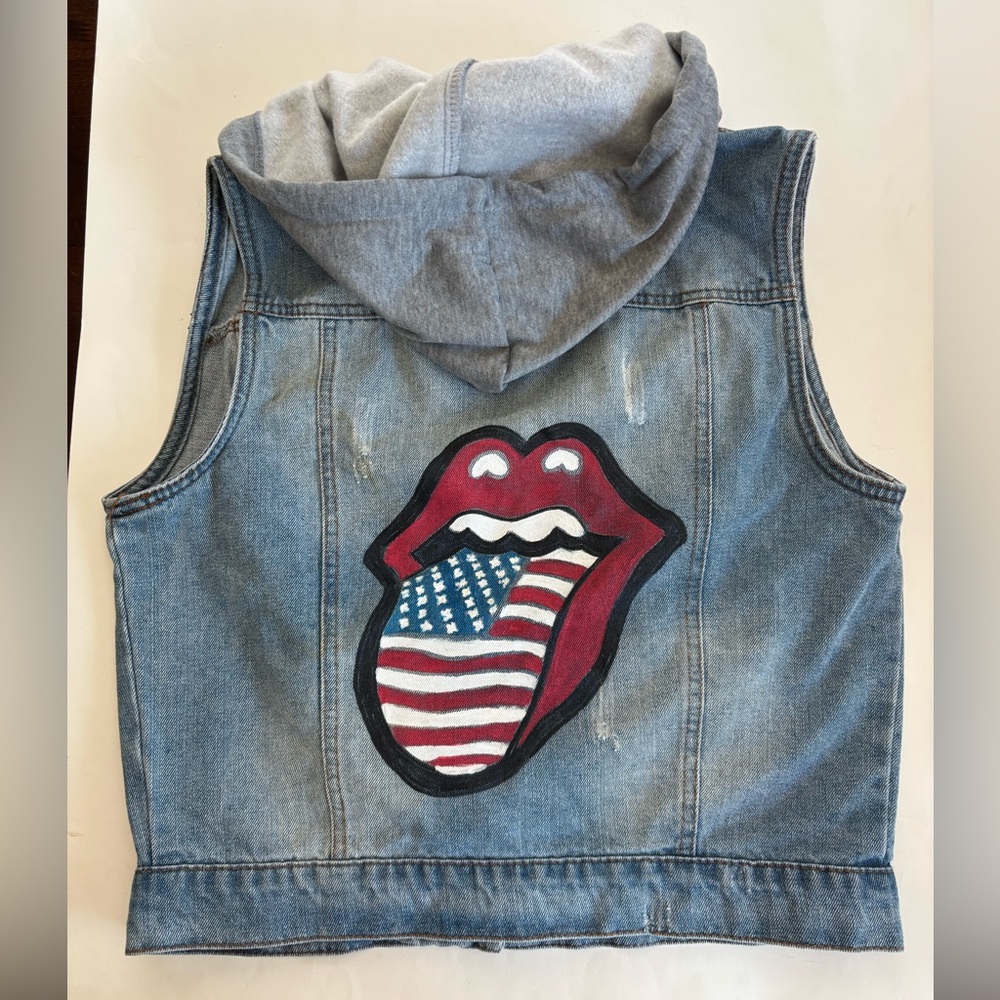 Ci Sono Denim Vest - Distressed Blue Denim Vest with Detachable Hood. Size Med